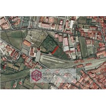 Vendesi terreno edificabile zona D7