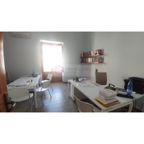Locasi Ufficio primo piano Indipendente - Pressi di Piazza del Popolo